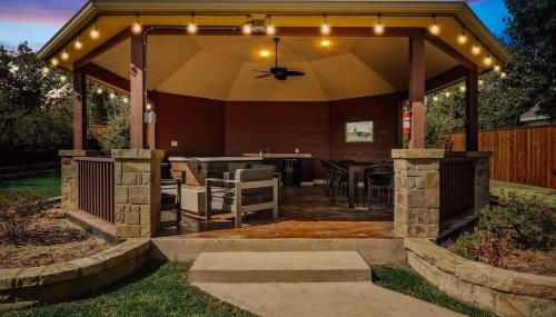 Luxury4000sqft Hot Tub Games Cinema FTWorth ATTST - Photo 2