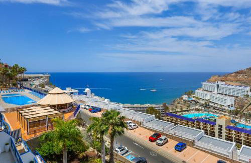 Stunning Views Guaranteed - Photo 16