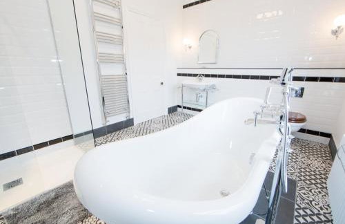 Queen Ann's Close - Photo 23