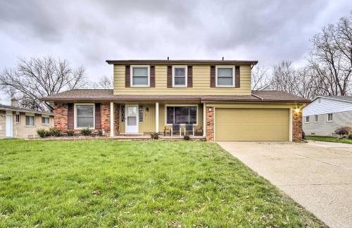 Suburban Detroit Home with Porch, Yard and Fire Pit! - Foto 22