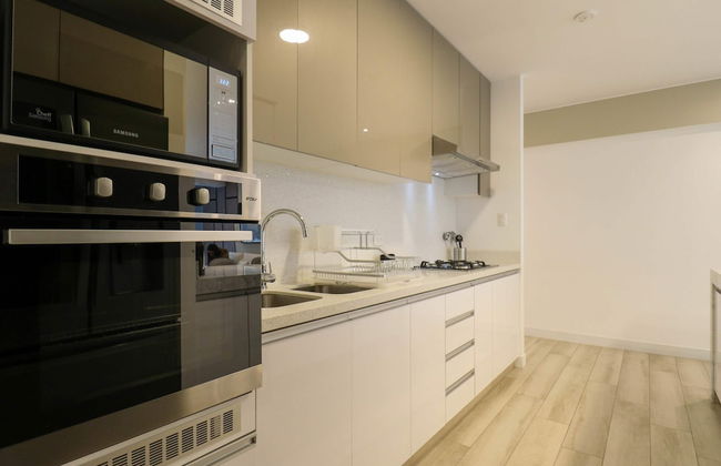 w Charming 2BR w Balcony in Miraflores - Photo 7