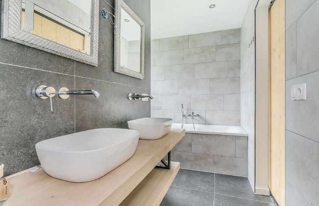 Holiday Home in Netherlands With Pond View - Photo 15