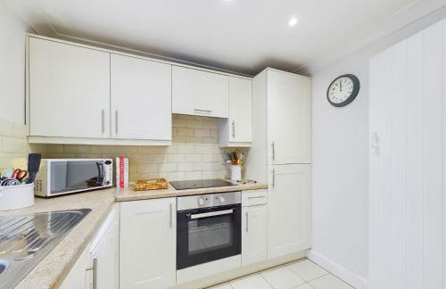 “The Sleepers Cottage” 2-6 people w/ free parking - Photo 15