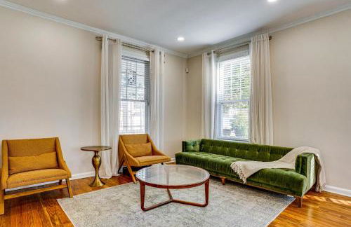 Explore Orange and NYC! Luxury Family Home with Deck - Foto 7