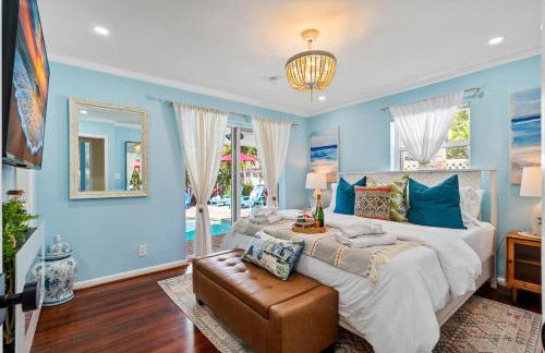 Chic 4BR Htd Pool, 5 min to beach, PAC-MAN, Games - Foto 11