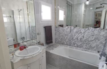 Schönes ruhiges Rooftop Apartment mit großer Dachterrasse - Foto 22