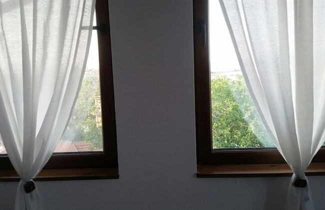 Remarkable 2-bed Apartment in Aleksandrovo - Photo 8