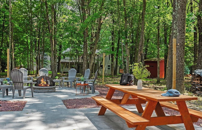Maple Oasis by Avantstay Newly Built w/ Hot Tub, Game Room & Fire Pit - Foto 114