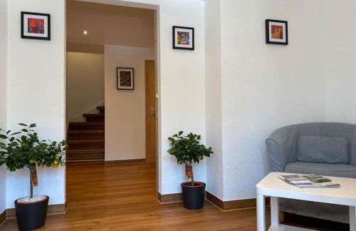 Preiswertes stilvolles Zimmer im privaten Haus mit großem schönem modernem Gemeinschaft Badenzimmer - Foto 22