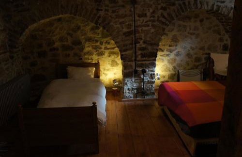 The Mountain House -mountain getaway - Photo 15