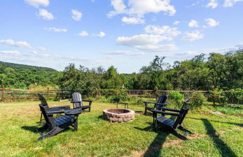 Mountain Escape on 6 acres w Hot Tub & Privacy - Foto 62