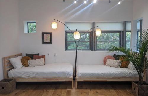 The Architect's Modern Castle - Photo 41