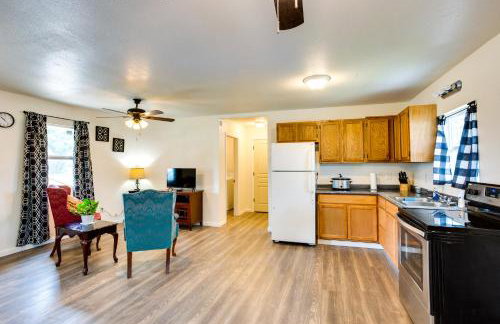 Thackerville Getaway with Porch - Near WinStar! - Foto 7