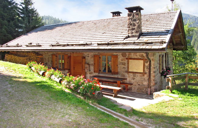 Baita El Deroch - Photo 1