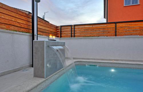 Villa with private pool in village Jadreški - Foto 10