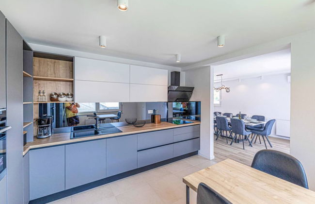 Expansive Retreat With Private Pool & Bbq, Near the Beach - Foto 11