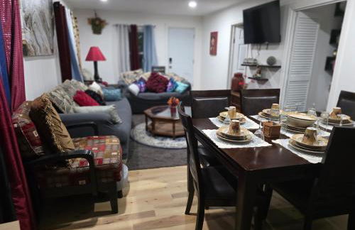 Charming 3 bedroom 2 bath home in Bloomfield with wishing well - Foto 9