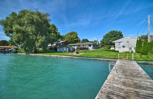 Lakefront Apartment with Patio on Lake St Clair - Foto 24