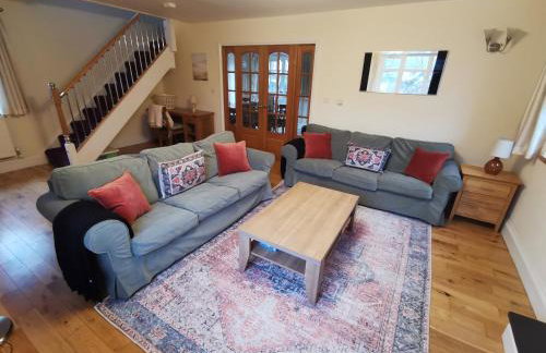 Unbeatable Llanberis Location, Detached with Parking, Snowdon Views. - Photo 19