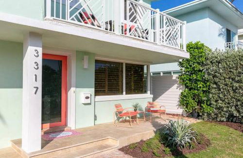 Steps to Beach, Pool, Backyard Oasis, Game Room - Foto 36