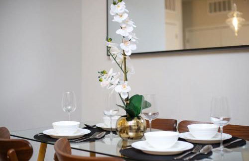 Elegant 2BR-w Parking, Near Riverwalk & Conv Ctr - Foto 4