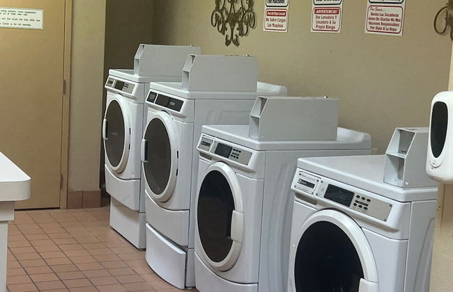 Free Shuttle 2 Queen Disney Area - Foto 50