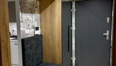 TuJestJakbyLuksusowo - Apartament generała Maczka - Foto 2, wardrobe