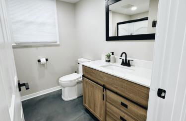 Newly Renovated Home With Pool - Foto 32