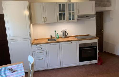 In piazza Casale Marittimo - Foto 7