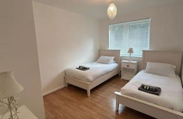 Truehome apartment in South London - Photo 1