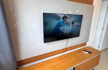 AP completo próx ao Shopping com piscina, garagem e ar - Foto 7