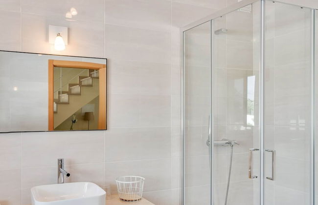 Modern Holiday Home in Lisbon With Private Pool & Jacuzzi! Ncasa Aurélie - Foto 17