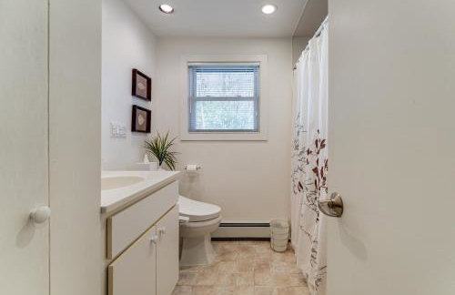 1 Mi to Maine Street! MCM-Style Home in Brunswick - Foto 19