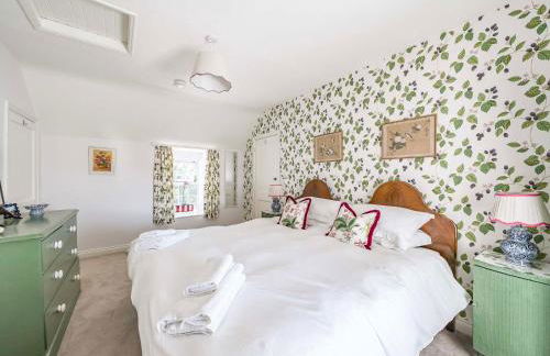 Bodior Garden Cottage Bach - Photo 14