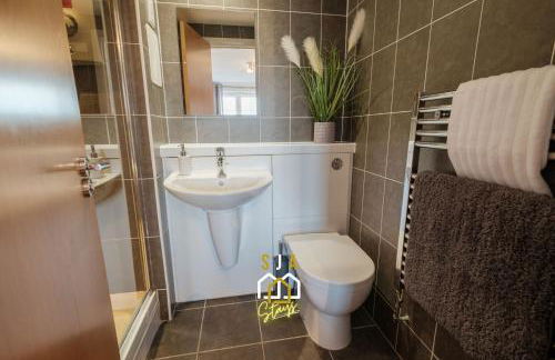 Mackie Residence - SJA Stays - 3 Bed Apartment with parking - Foto 43