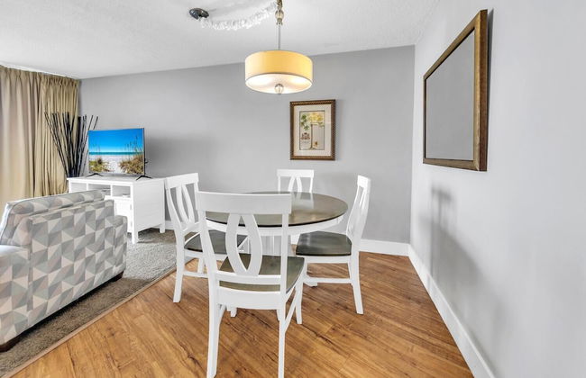 Edgewater Tower 1-305 - Foto 127