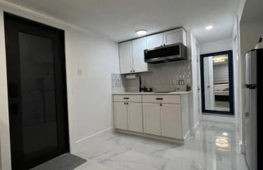 AMIRI Hollywood 5 mins from Hard Rock Stadium & The Guitar - Foto 75