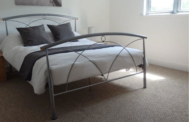 Executive Apartment With City Views - Photo 2