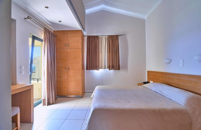 Silver Beach Hotel - Foto 12