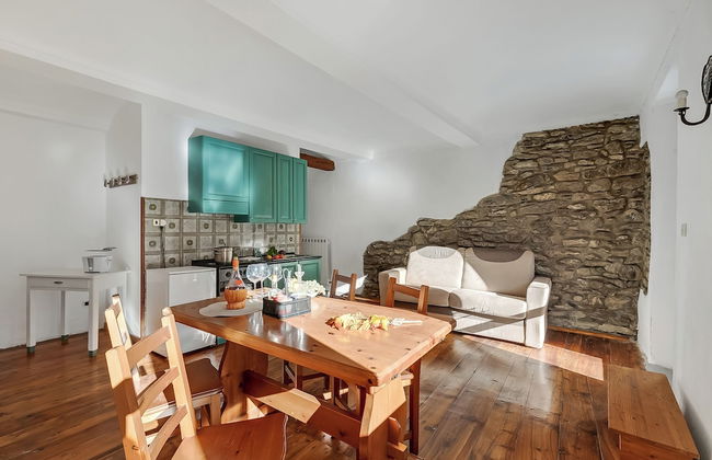 Garden Home - Photo 6