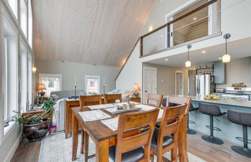 Lakefront Bucksport Home w/ Fire Pit + Gas Grill! - Foto 7