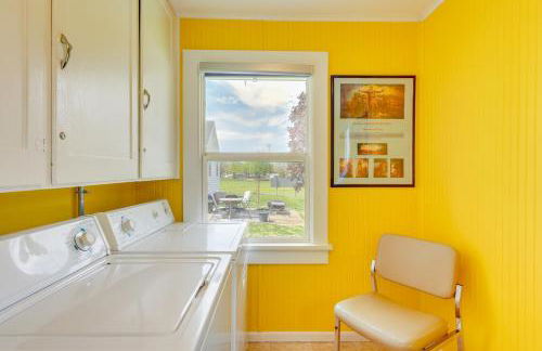 Homey Cottage with Sunroom and Smart TV! - Foto 20