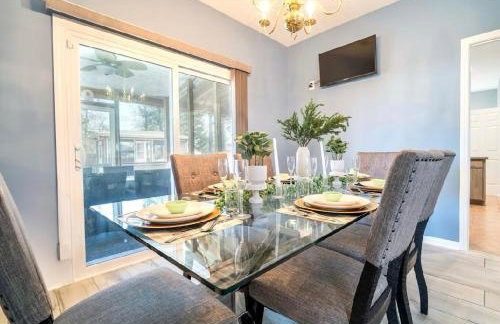 Tropical Oasis with Tiki Bar, Firepit, Seasonal Pool - Foto 33