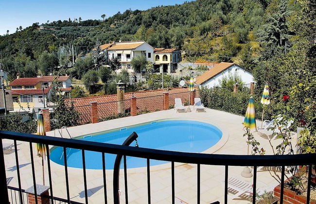 Apartment in Castellaro With Garden - Photo 11