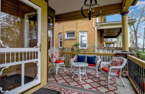 5BR Family Victorian Walk2Falls KingSuite Gameroom - Foto 5