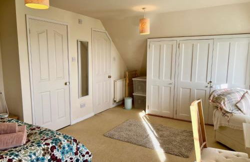 Spacious Coastal Home with Stunning Sea Views - Foto 24