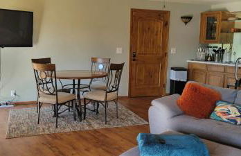 LI Airbnb - NWA mt bike, hike, and golf retreat - Foto 18