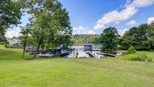 Lake Views and Private Dock Radford Retreat! - Foto 2
