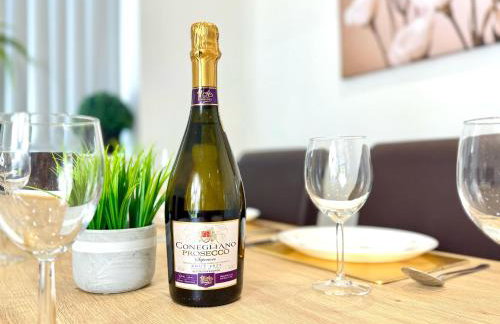 Evergreen Lodge - Two Bed Lux Flat - Parking, Garden, Patio, WIFI, Netflix - Close to Blenheim Palace & Oxford - F3 - Photo 33