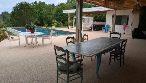 Cosy Arnaya Domaine et Grande Piscine - 1 hectare - Foto 5, sunbed